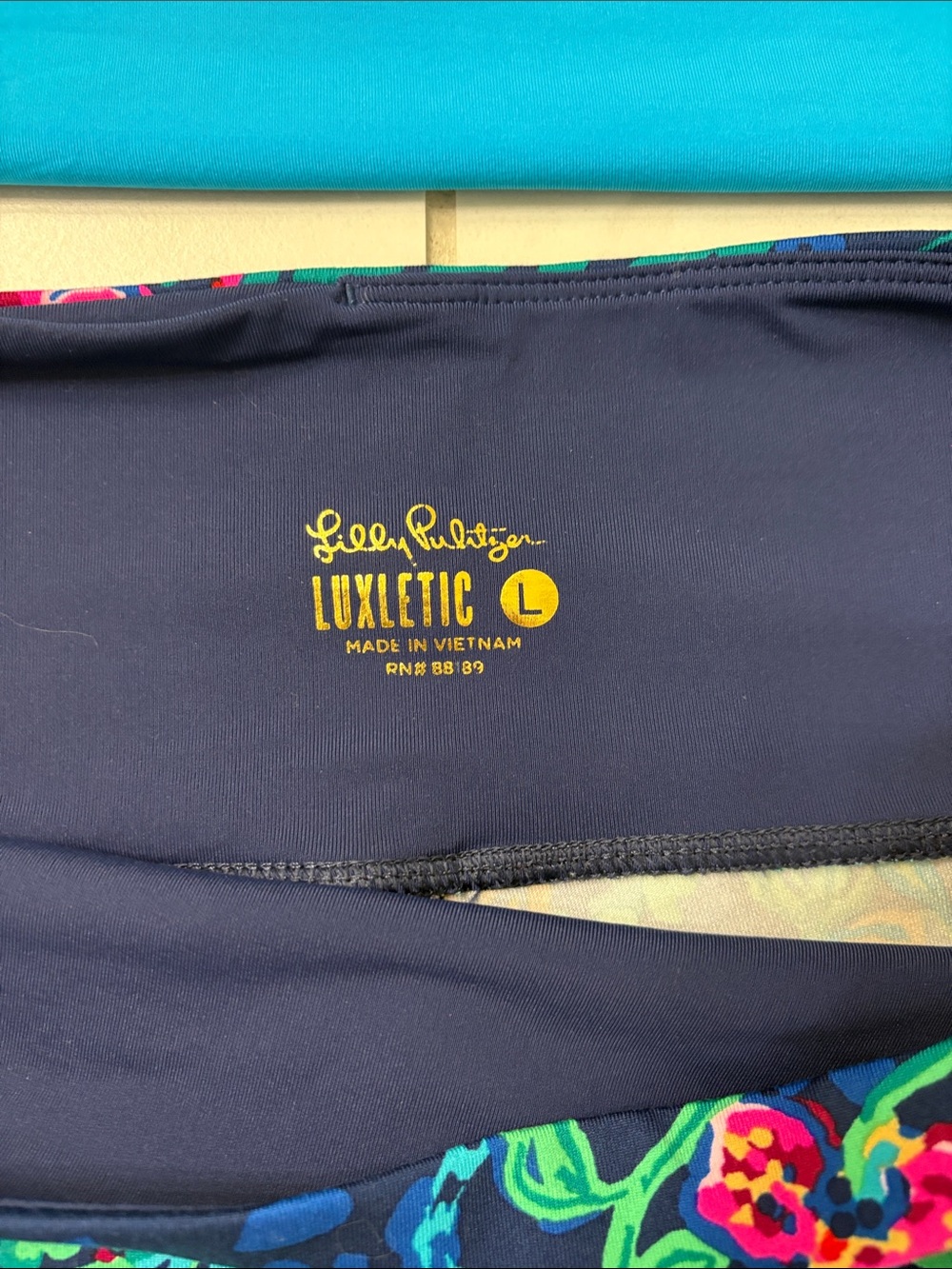 Lilly Pulitzer Luxletic top and leggings Set - Picture 2 of 3